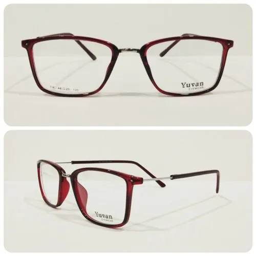 High precision optical eye testing equipment manufactured by S M Opticals